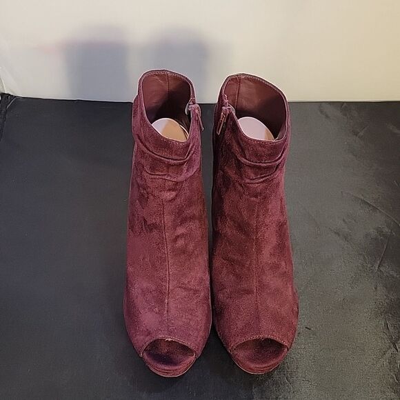 CHARLOTTE RUSSE SUEDE PEEP TOE ANKLE CUTOUT BLOCK HEEL SLOUCH PLASFORM BOOTIE - Picture 3 of 16